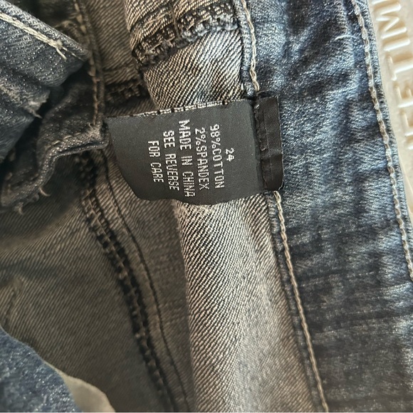 Jeans - Picture 5 of 5